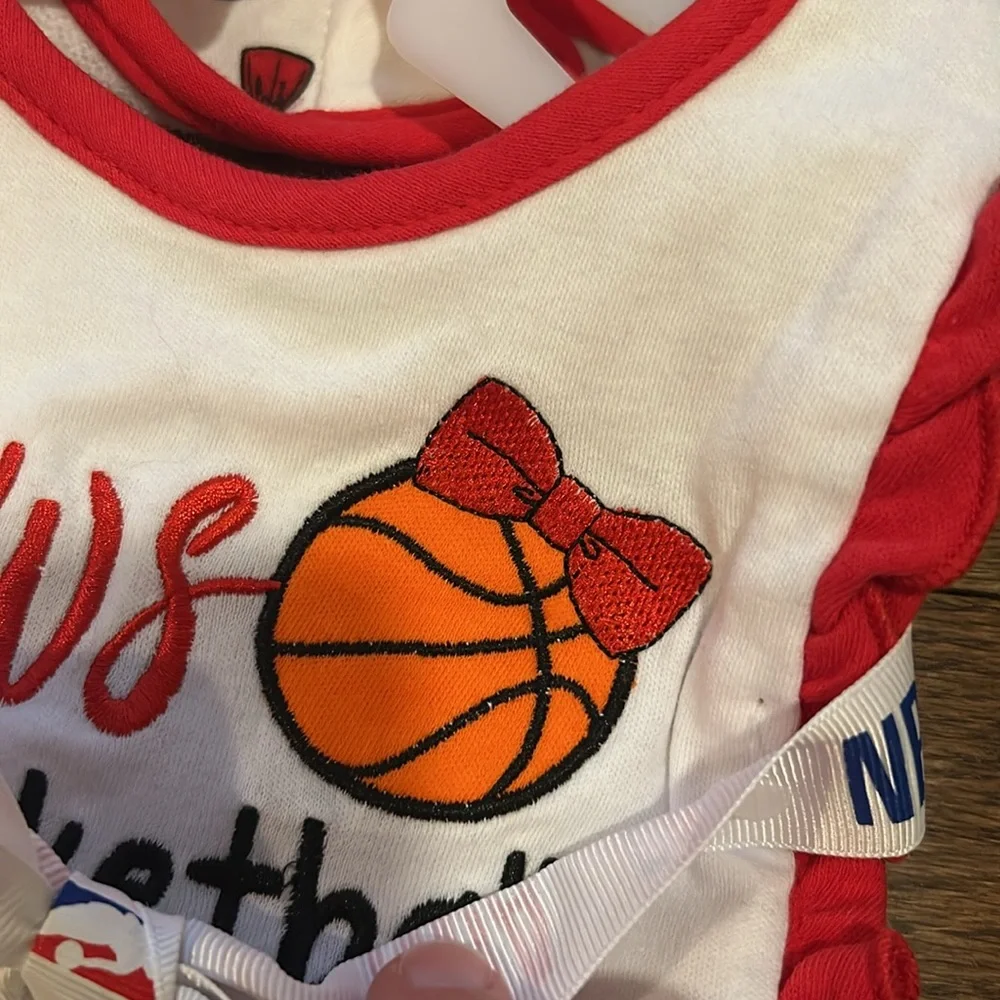 Chicago BULLS Two Pack NBA bib set - BOWS and BASKETBALL